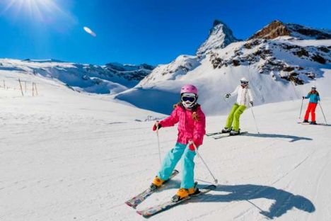 ski-famille-adobestock-310623675-600