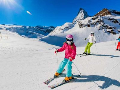 ski-famille-adobestock-310623675-600