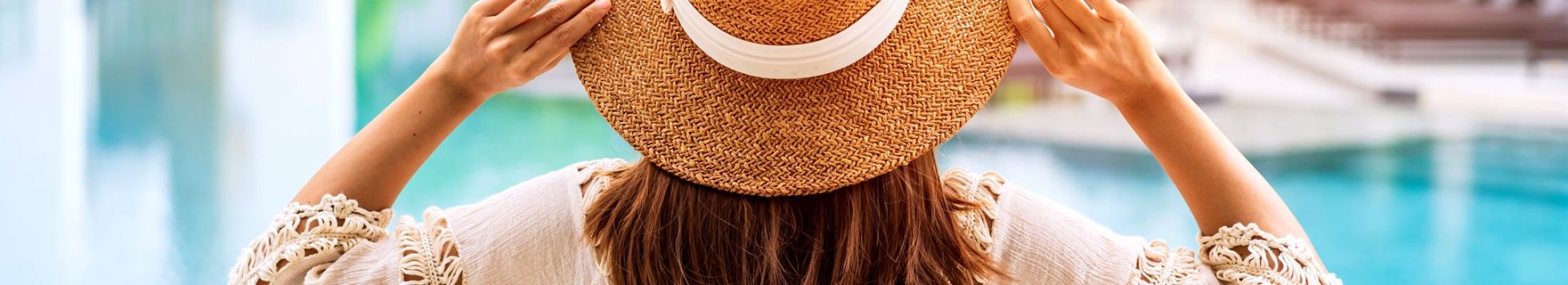 chapeau-piscine-adobestock-379174297-2240