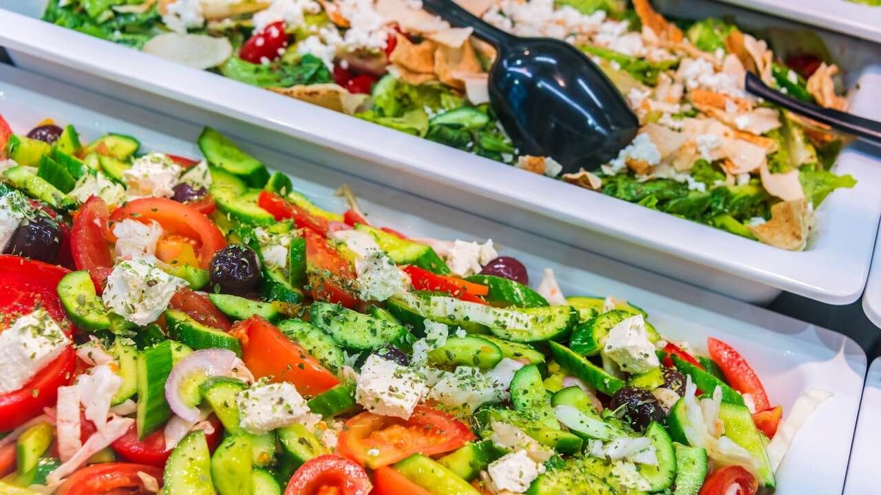 Buffet frais et variés inclus