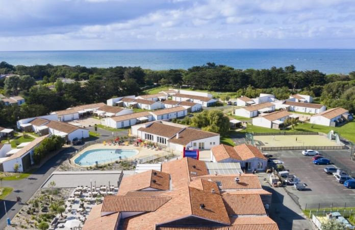 https://www.parcours-vacances.fr/thumbnails/viewEstablishmentMobile/thumbnails/media100/rc/gwEHzl8N/uploads/61efb99e34ea2/village-clement-odesia.jpg
