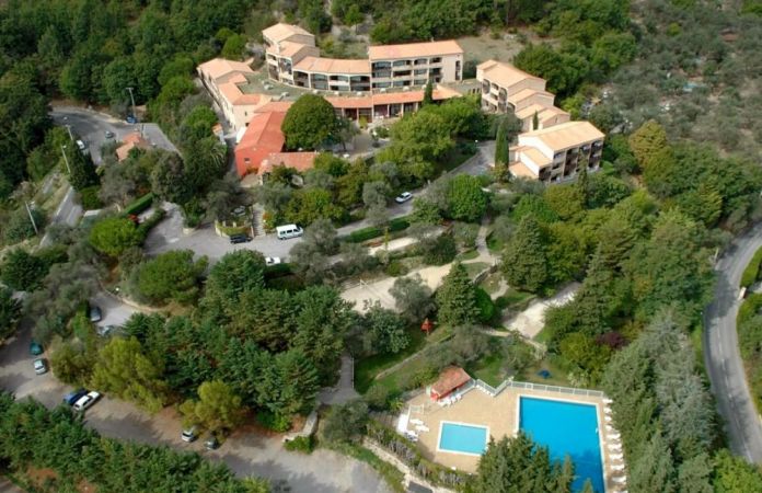 Village vacances Domaine de l'Olivaie à Gilette dans les Alpes-Maritimes